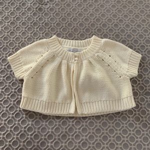 Girl’s GAP Cream  Cable Knit Shrug Size Small 6-7